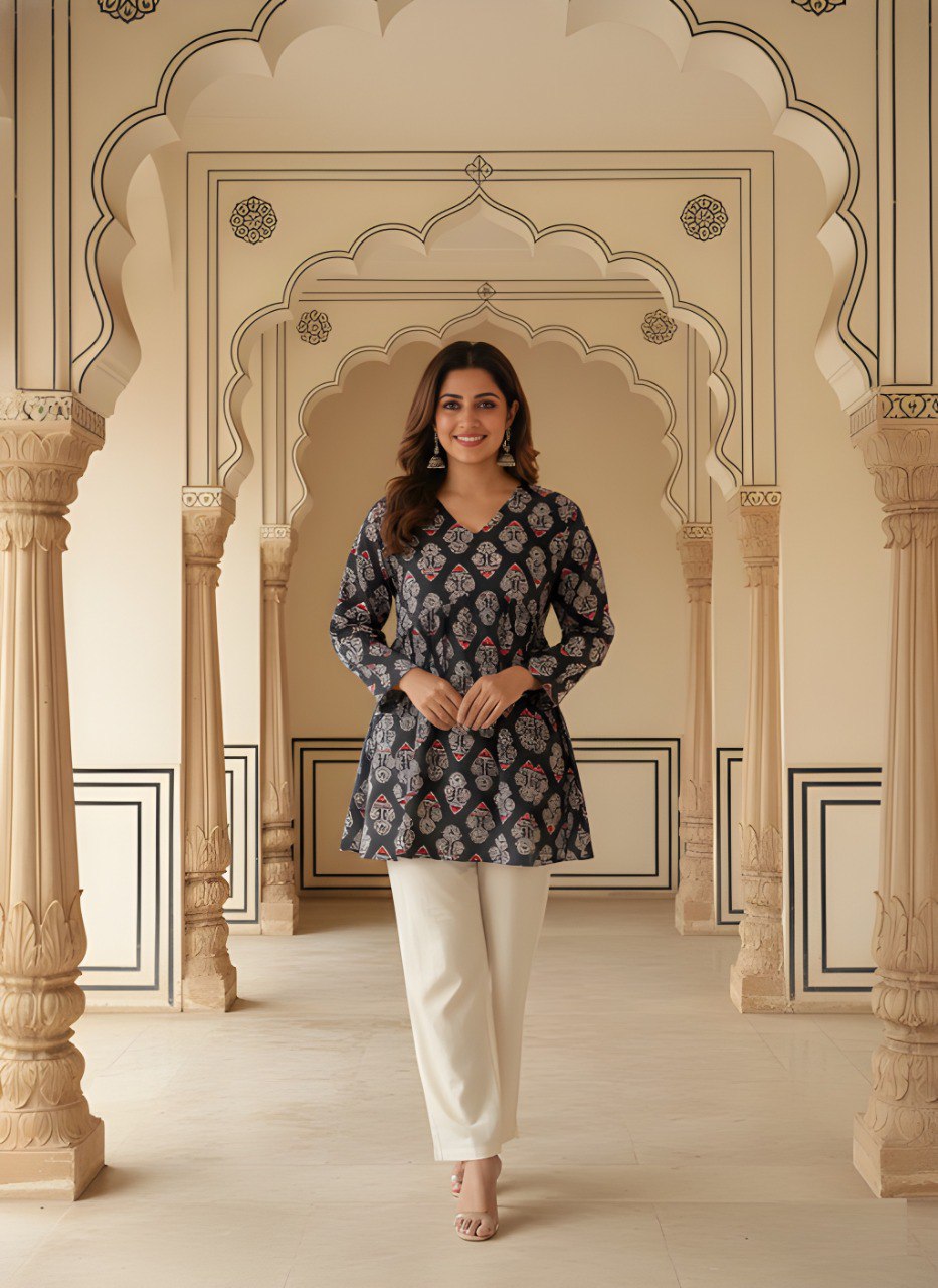 Woman Black Rayon Fancy Tunic & Top