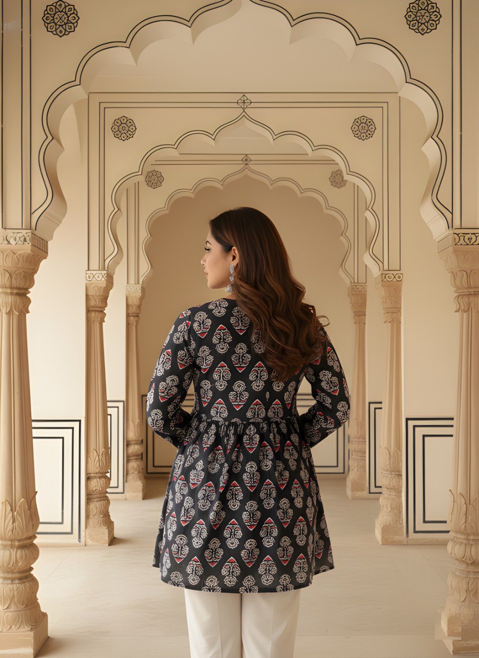 Woman Black Rayon Fancy Tunic & Top