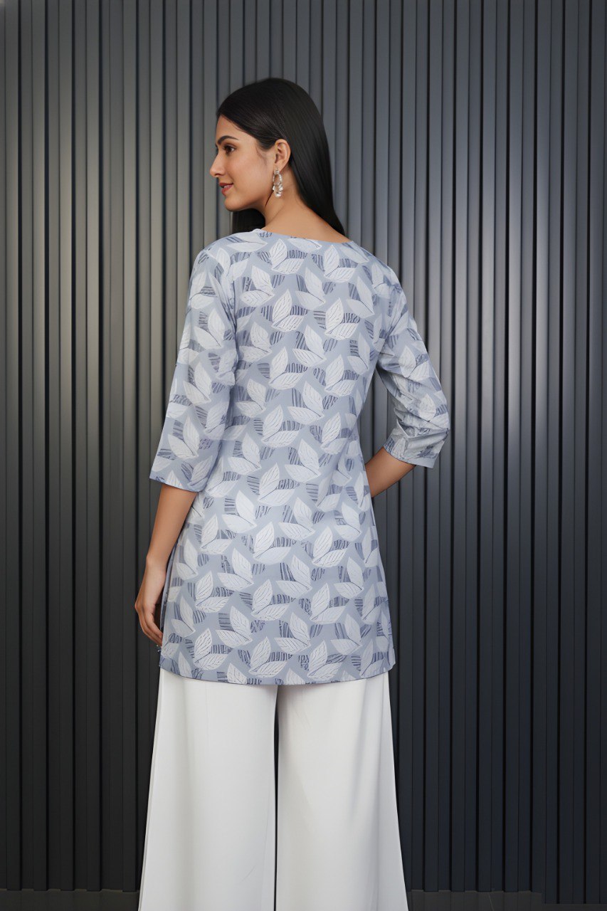 Leaf Motif short top Cotton Blend